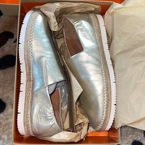 Gentle souls by Kenneth Cole